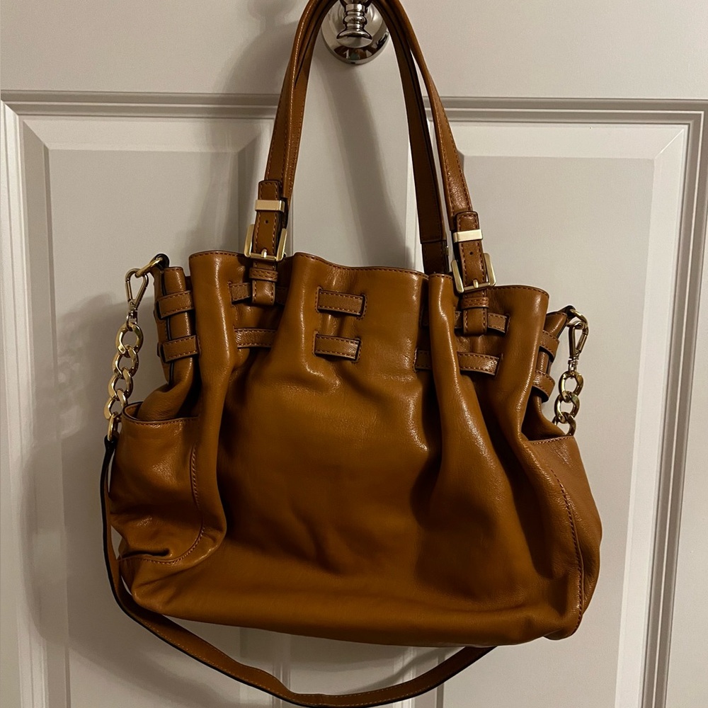 Michael Kors vintage Elegant Tan Leather Tote Bag